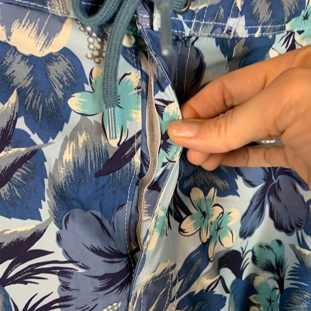 J Crew Flex Swimwear Trunks Mens 33 Blue Hawaiian Floral Lined - Picture 8 of 12